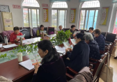 居民參與社區(qū)治理大討論，共同解決垃圾分類難題