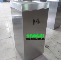 寫(xiě)字樓戶(hù)內(nèi)不銹鋼垃圾桶