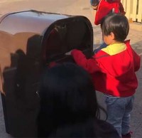 上海垃圾桶開口說話談環(huán)保，科技推動社會進(jìn)步