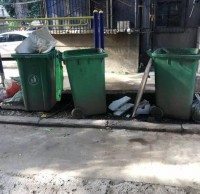 老舊小區(qū)成垃圾分類“死角”，部分小區(qū)未設(shè)四色分類垃圾桶