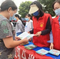 官塘社區(qū)開展垃圾分類宣傳志愿服務活動