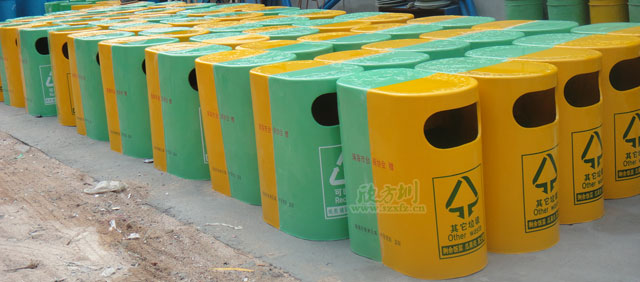 玻璃鋼戶(hù)外環(huán)保垃圾桶